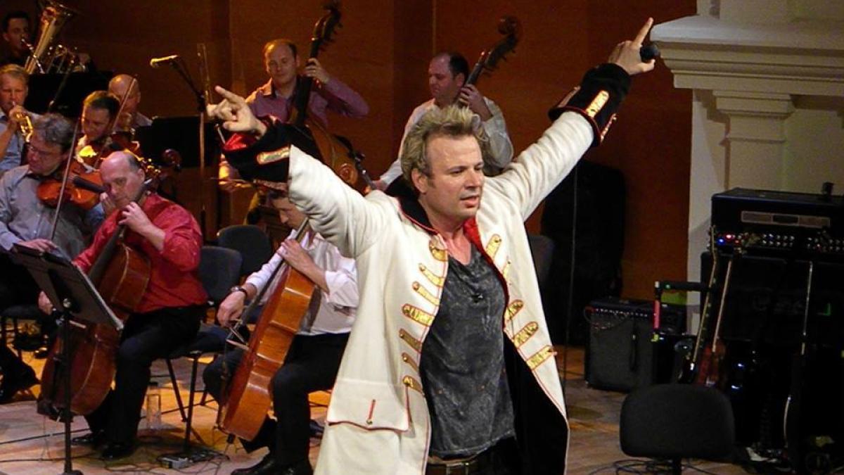 10996767_979668595406303_4846024321269222563_n_18267800