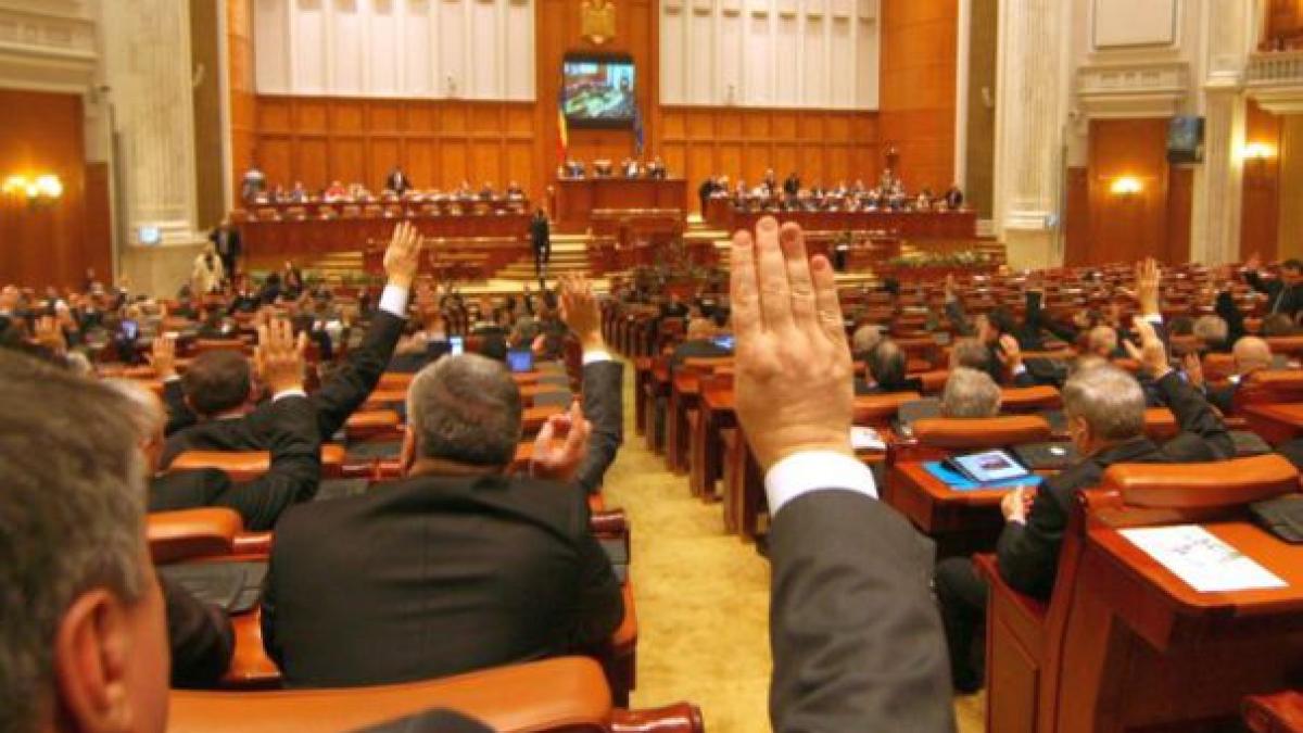 pensii_parlament_21949400