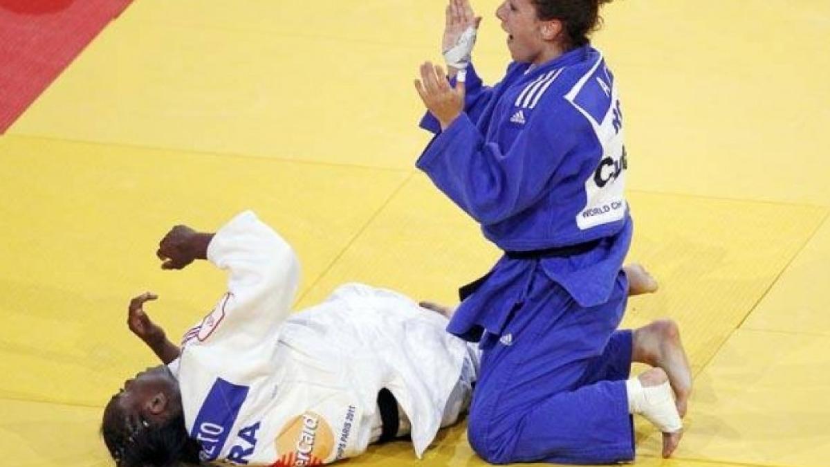 andreea_chitu_22738400