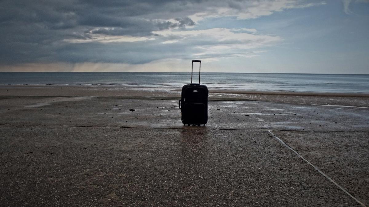 luggage_on_holiday_1_12507900