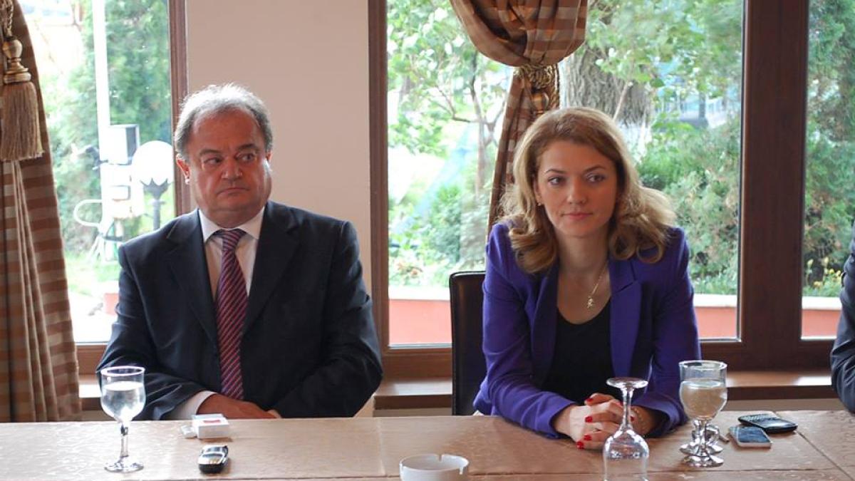 11665612_923179367747319_7998349164651748479_n_73469300