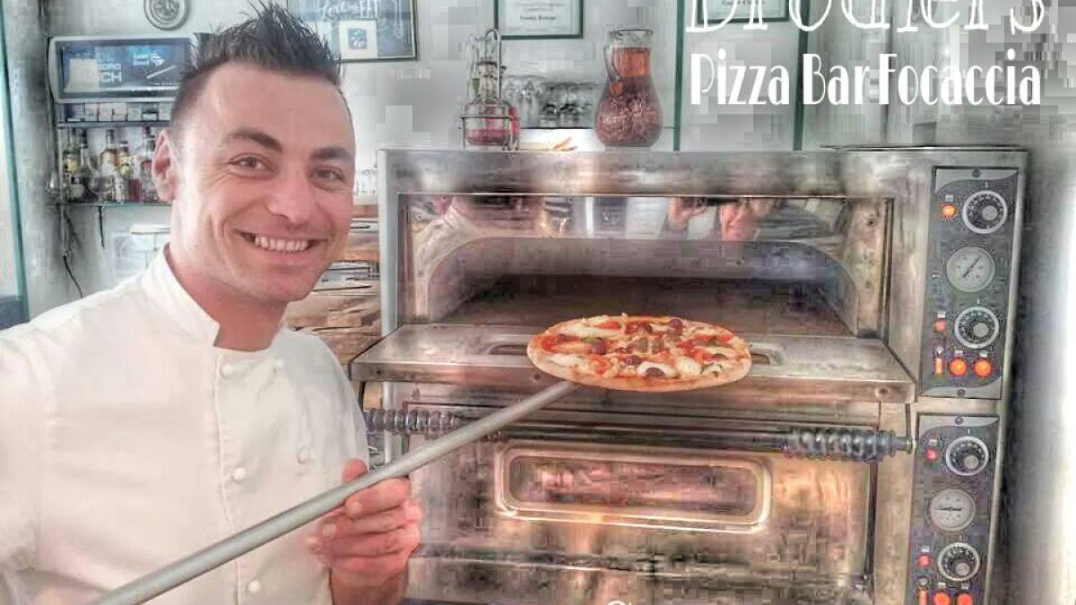 10314769_10200908418031869_5808072197095738426_n_16122400