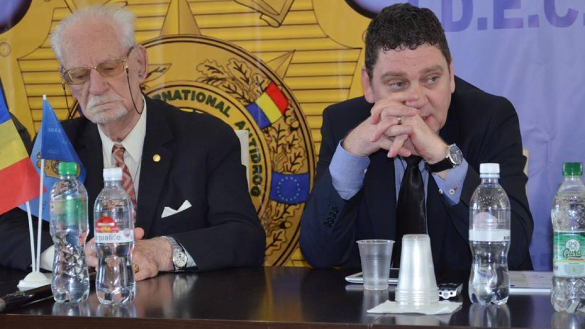 11027506_921268414578657_6679119025513571046_n_86619300