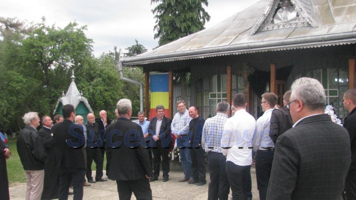 basescu_si_politicienii_77063600