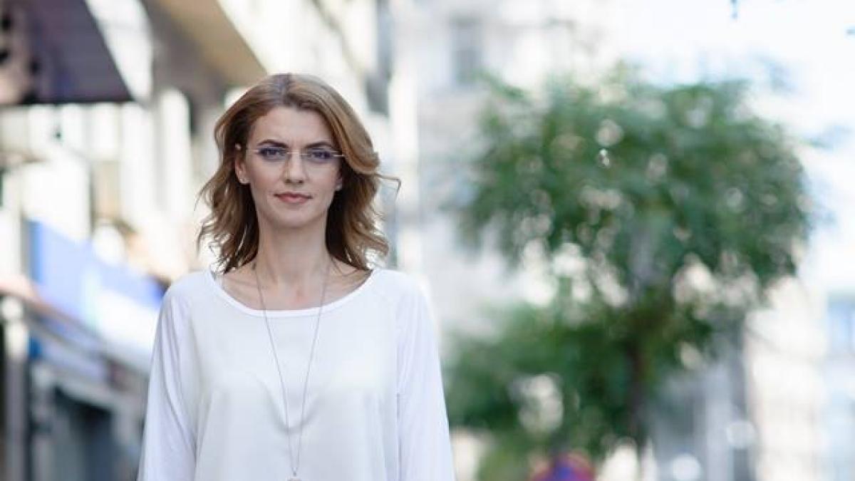 alina_gorghiu_36964100