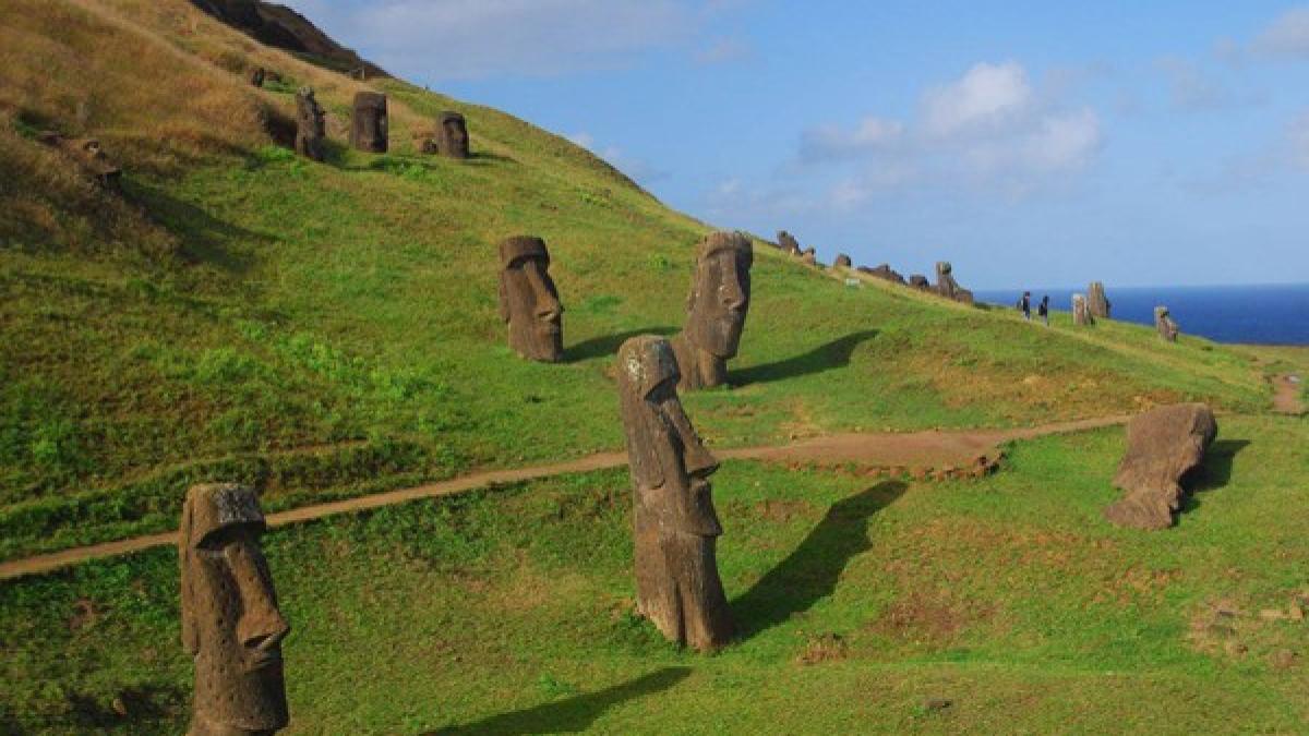 misterul statuilor de pe insula pa telui i mai adanc