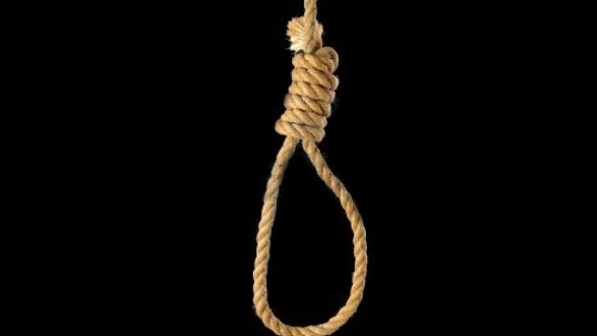 hanging_rope_80567200