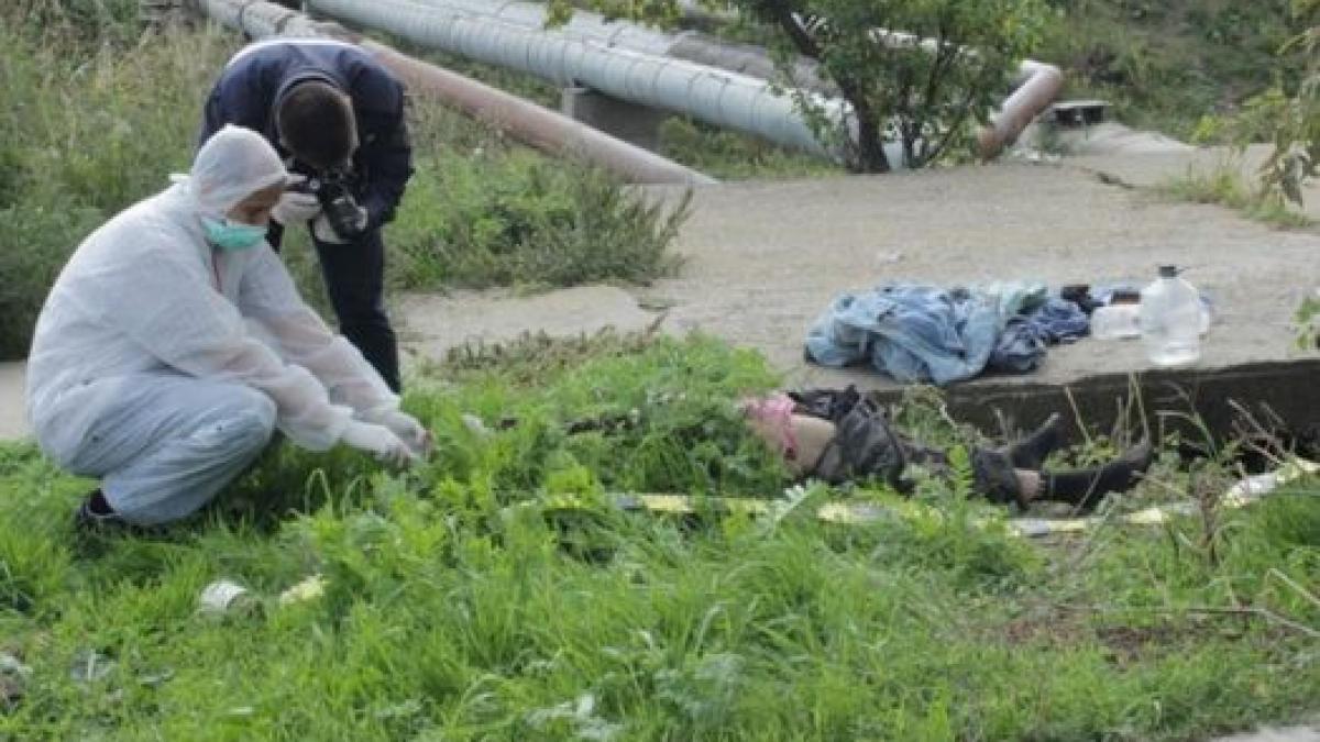 cadavru_parc_criminalisti_92958100