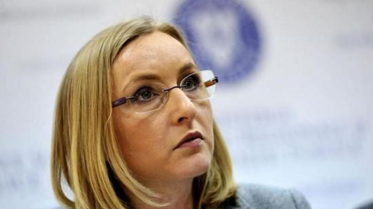 ministrul_tineretului_si_sportului_gabriela_szabo_propune_introducerea_mai_multor_ore_de_educatie_309102_18249200