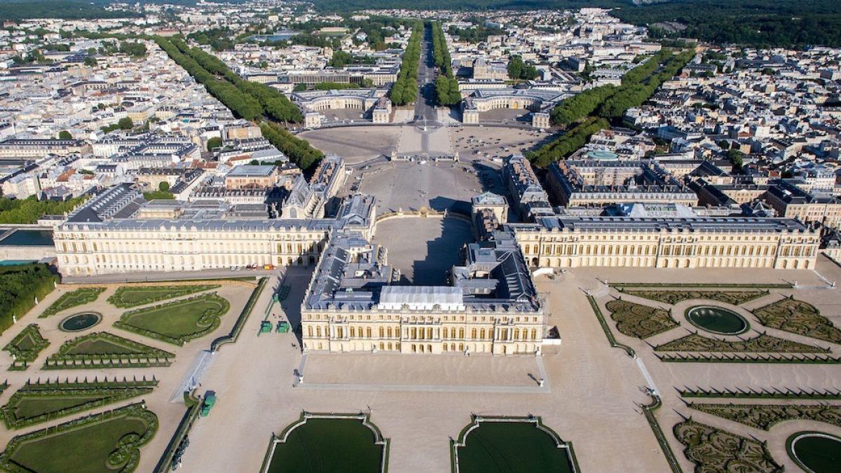 vue_aprc-c3prc-a9rienne_du_domaine_de_versailles_par_toucanwings___creative_commons_by_sa_3_0___073_06196300