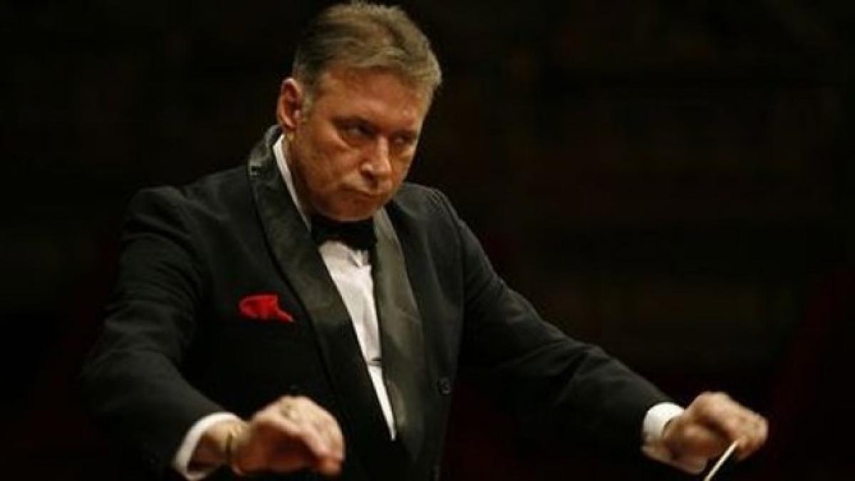 dirijorul_madalin_voicu_34354600_30341100