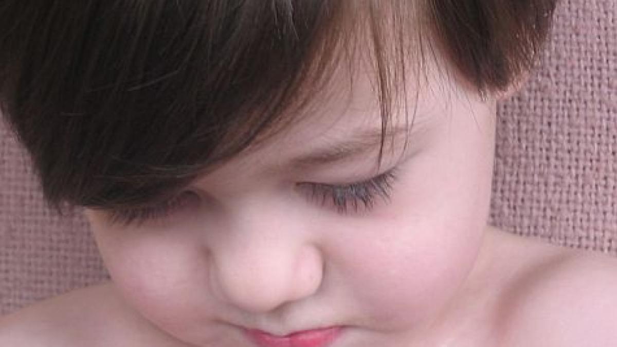 copil_trist_suparat_19882200