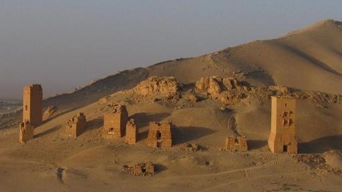09_funerary_towers_of_yemliko_palmyra_48559600