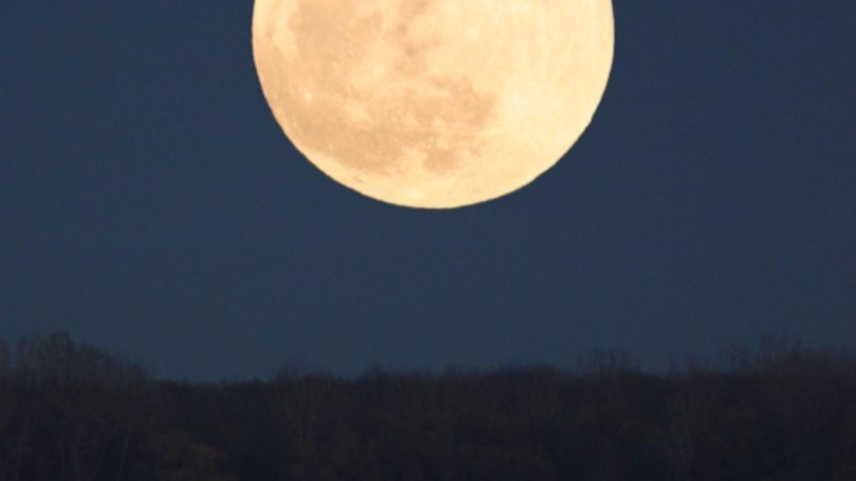 supermoon_may5_2012_x_02390900