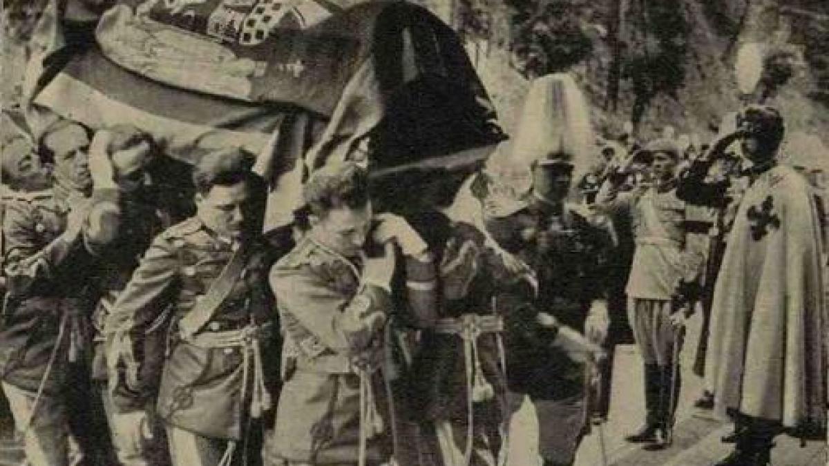 caseta in care a fost transportata inima reginei maria expusa la bordul fregatei regina maria de ce a fost adus parintele arsenie boca la bran