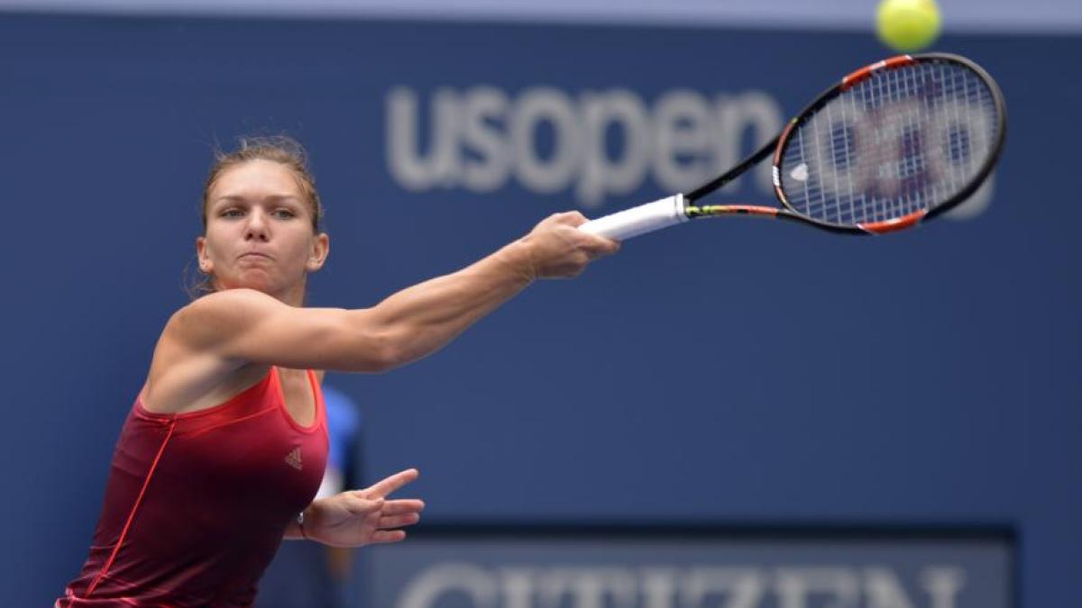 simona_halep___timea_babos__in_optimi_la_guangzhou_06899900