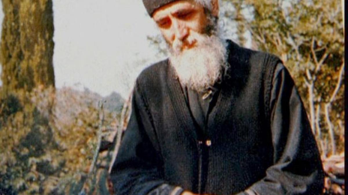 te cutremura profe ia parintele paisie aghioritul despre al treilea razboi mondial video