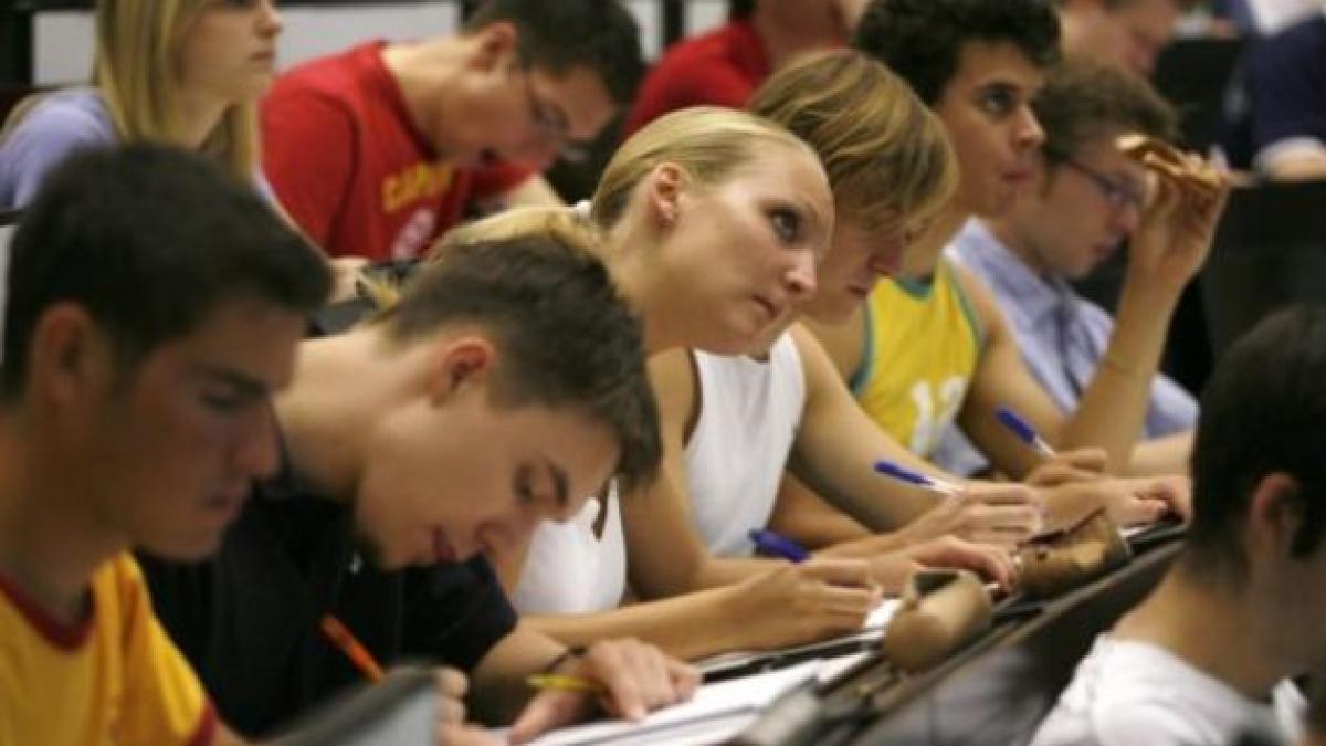 disperati_dupa_studenti_ce_universitate_te_primeste_fara_diploma_de_bacalaureat_size9_02179600