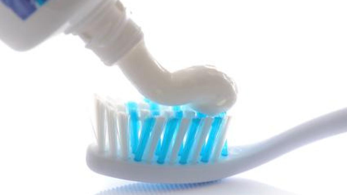 pasta_de_dinti_83693300