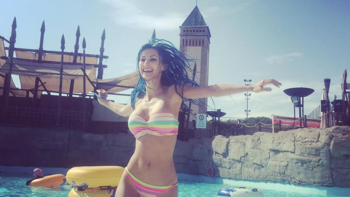 andreea_balan_56017300