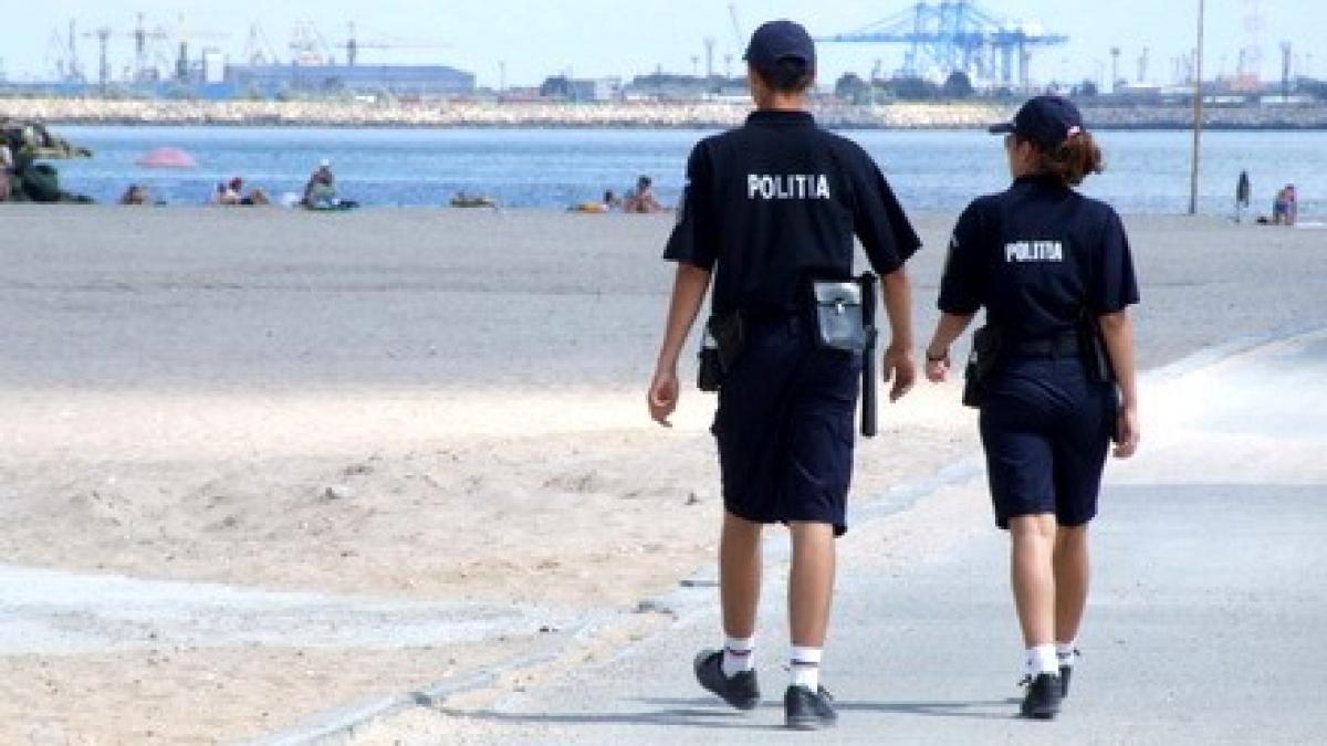 politie_plaja_42983200