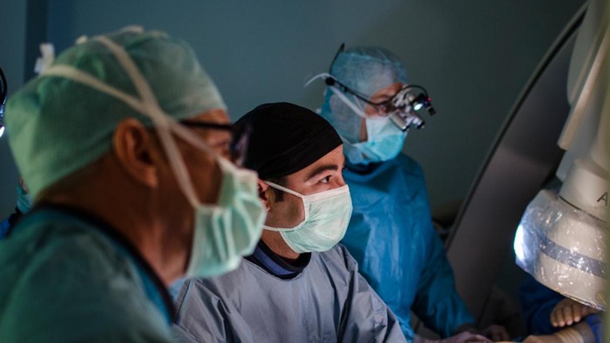 intraoperator_12_50114200