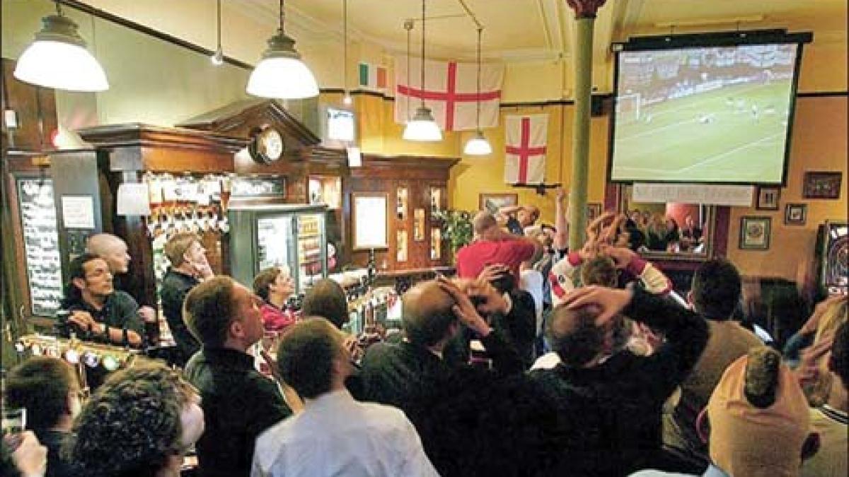 bar_fotbal_11_06639100