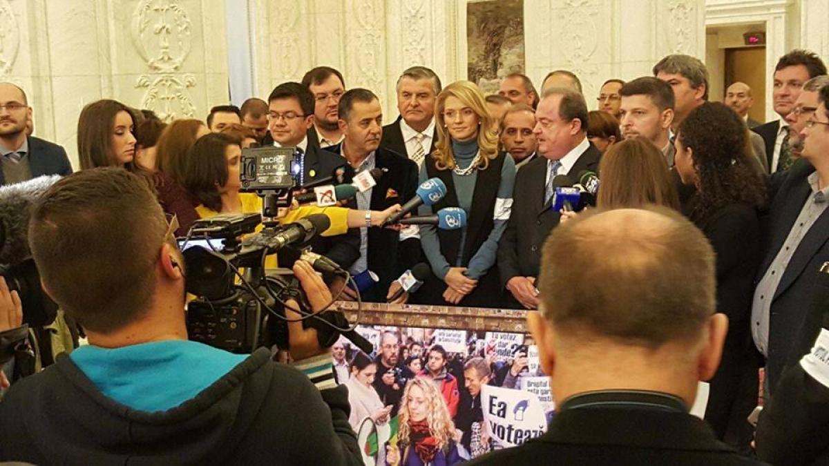 12107989_976945852370670_5489965771109146674_n_85743400