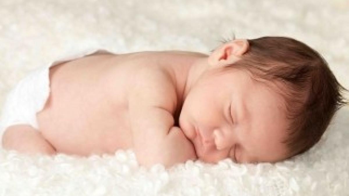 bebelus-dormind