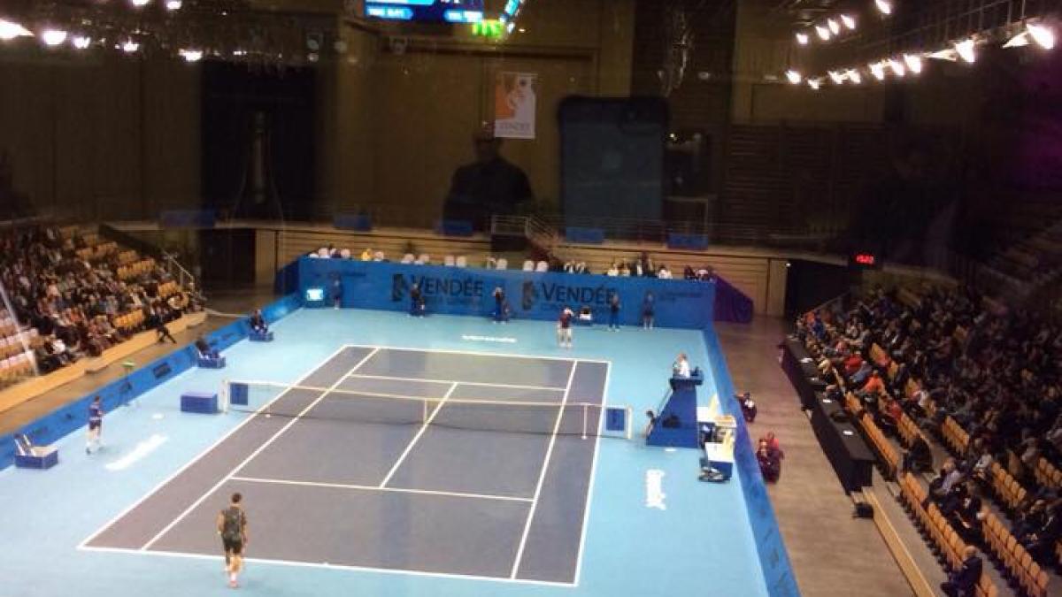 10456227_602683849859209_428338545969806002_n_02182400