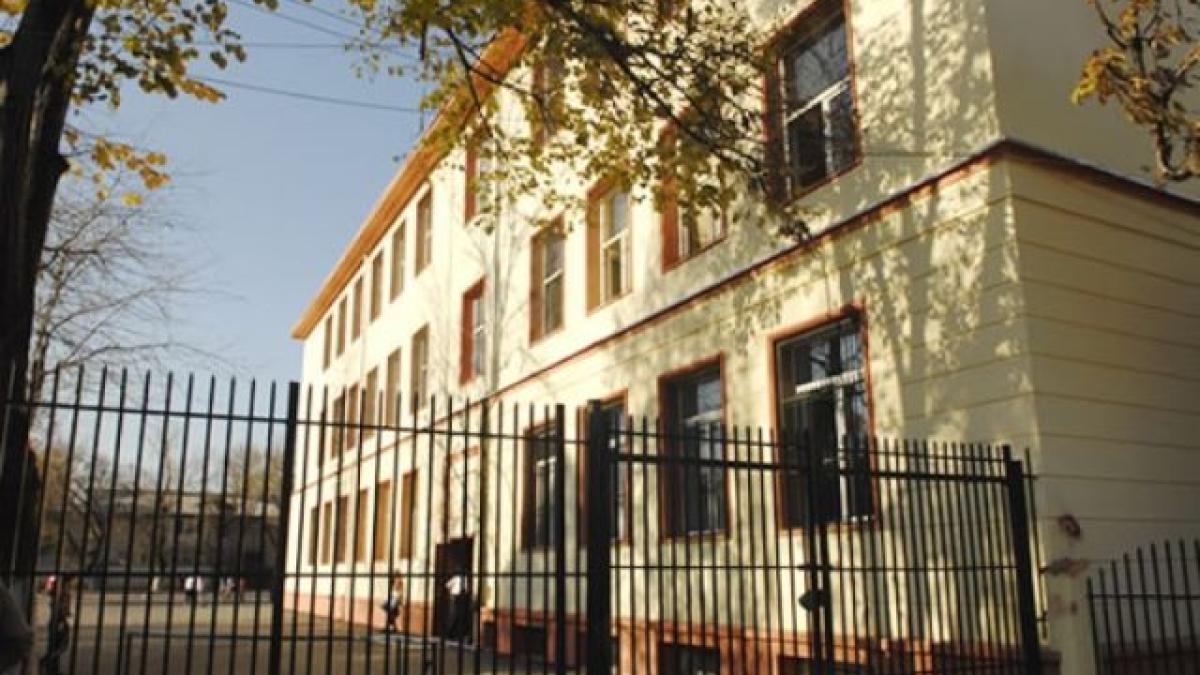 scoala_numarul_10_bucuresti_00320700