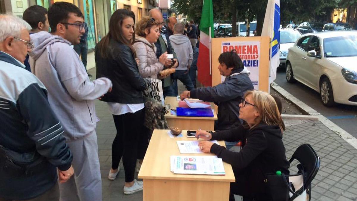 romanii militeaza pentru scoaterea limbii romane din colile italiene