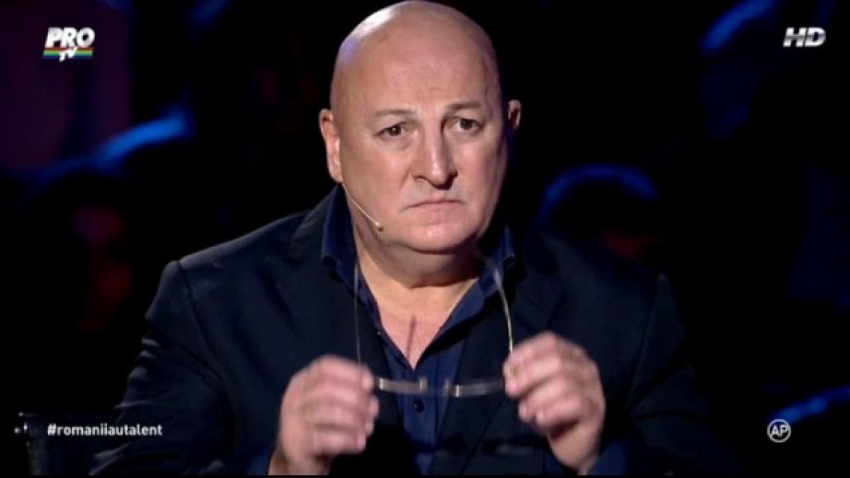 bebe_cotimanis_induiosat_pana_la_lacrimi_284105_40688600