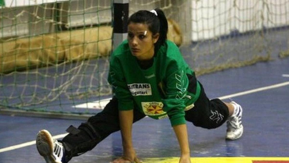 andreea_nica_79760000