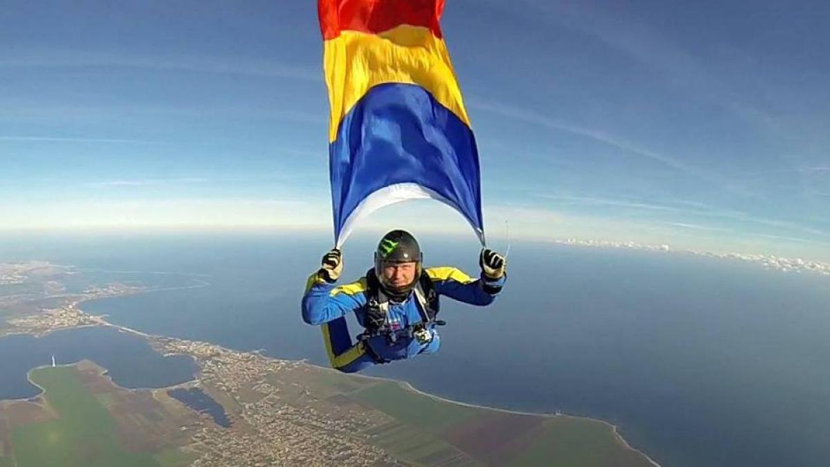 1463970_10151991813029034_373684939_n_91449400