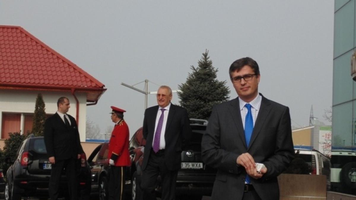 media_143756123679116100_02220000