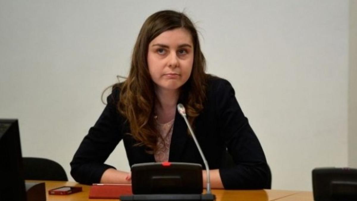 ioana_petrescu_17422000