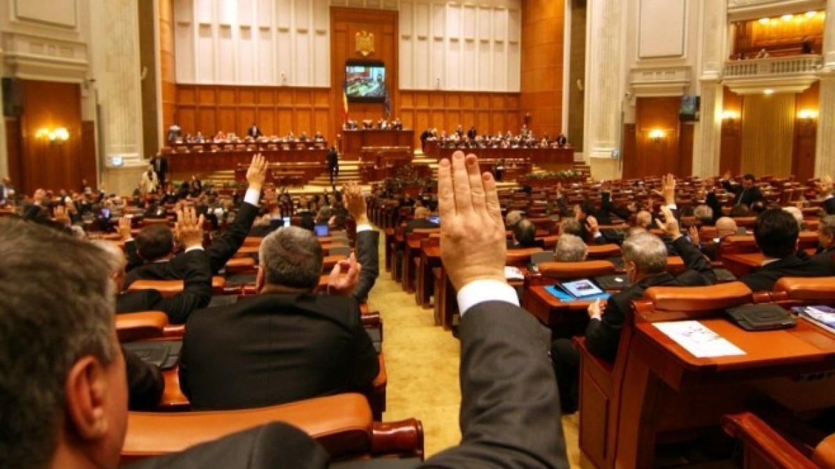 plen_parlament_55546500