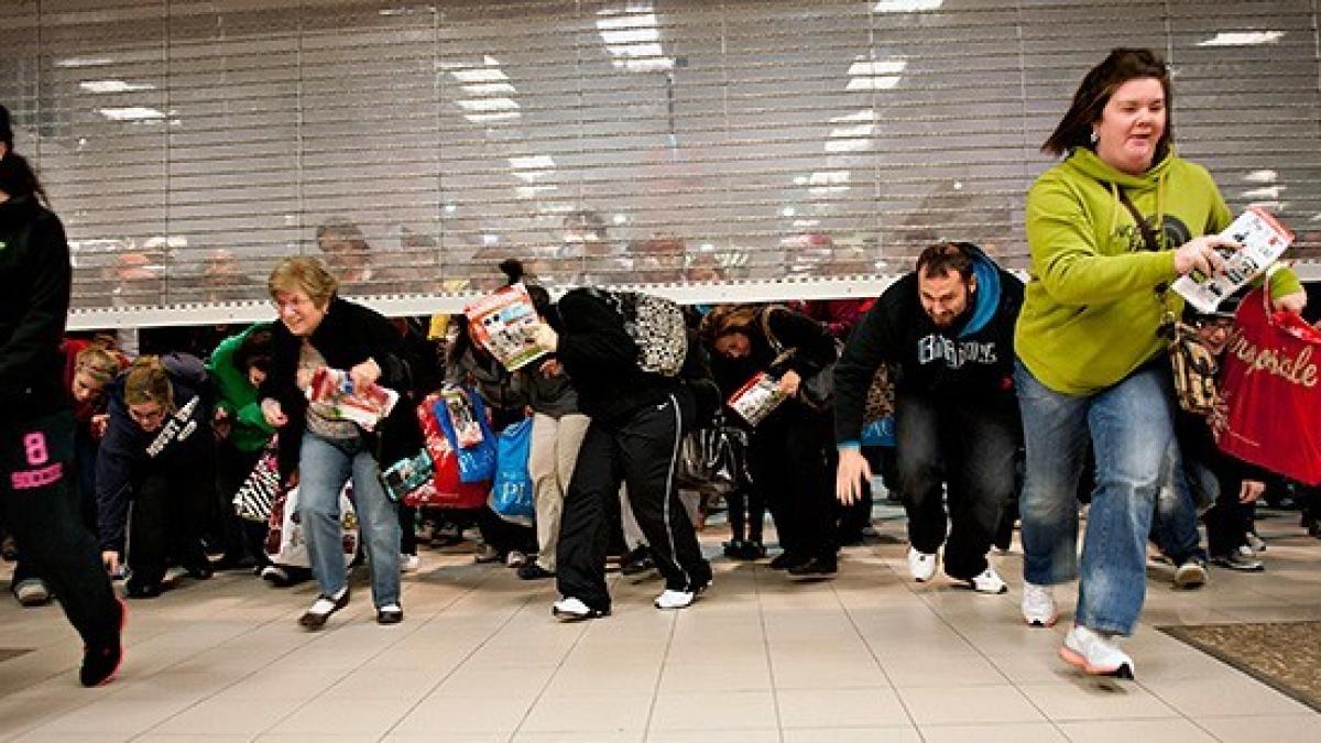black_friday_shopping_620km111612_1363290612_61994100