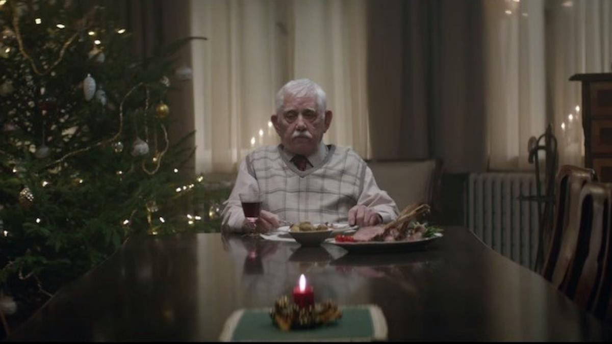 reclama de craciun care a starnit un val de emo ii pe internet video