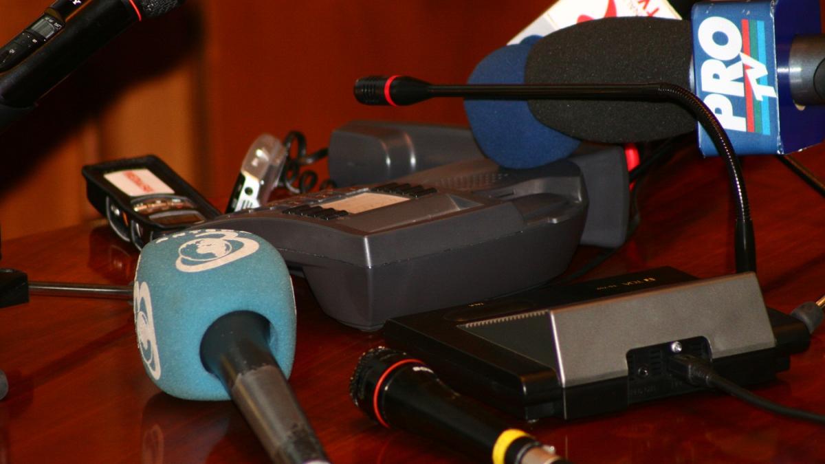 1304435878microfoane_repotofon_reportofoane_dt_17095200