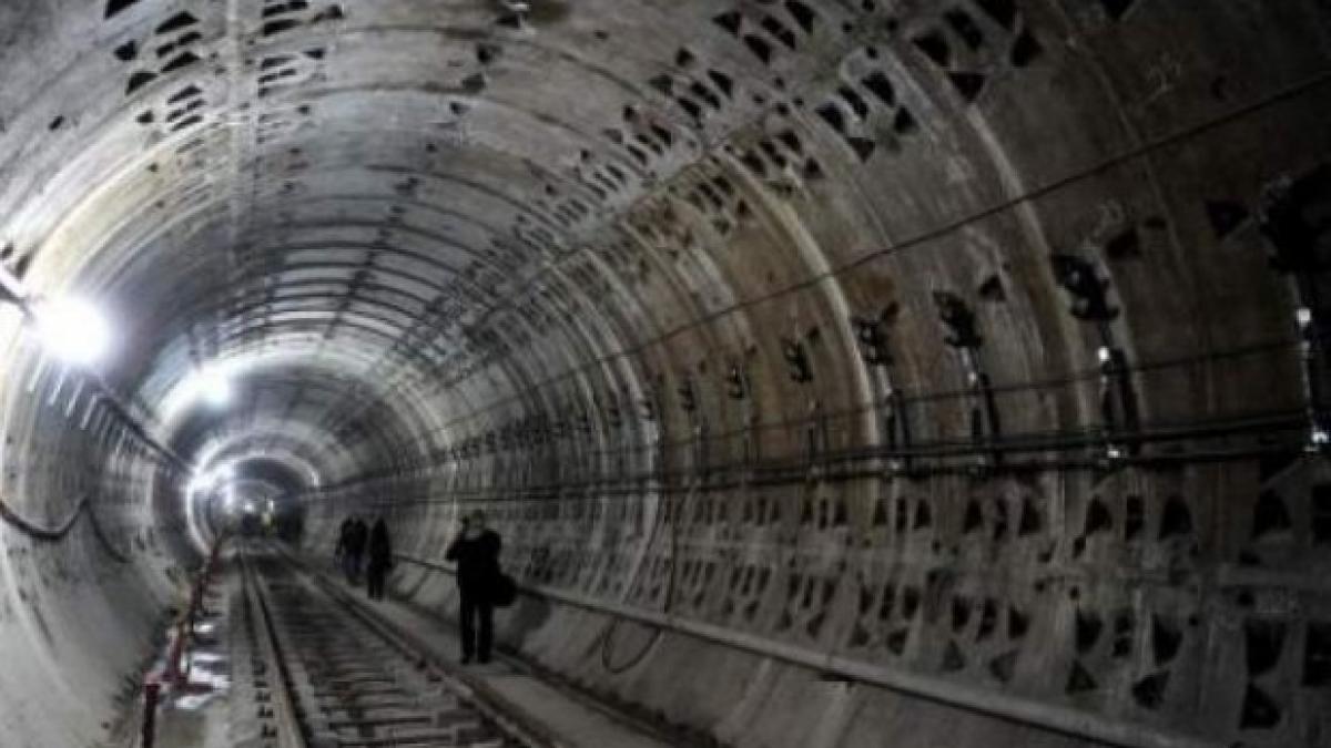 orban metroul realizat dupa planurile lui ceau escu nu poate fi terminat din cauza primariei i guvernului