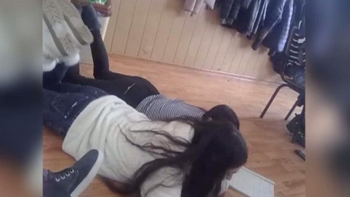 elevi_pe_jos_46466400_76719400