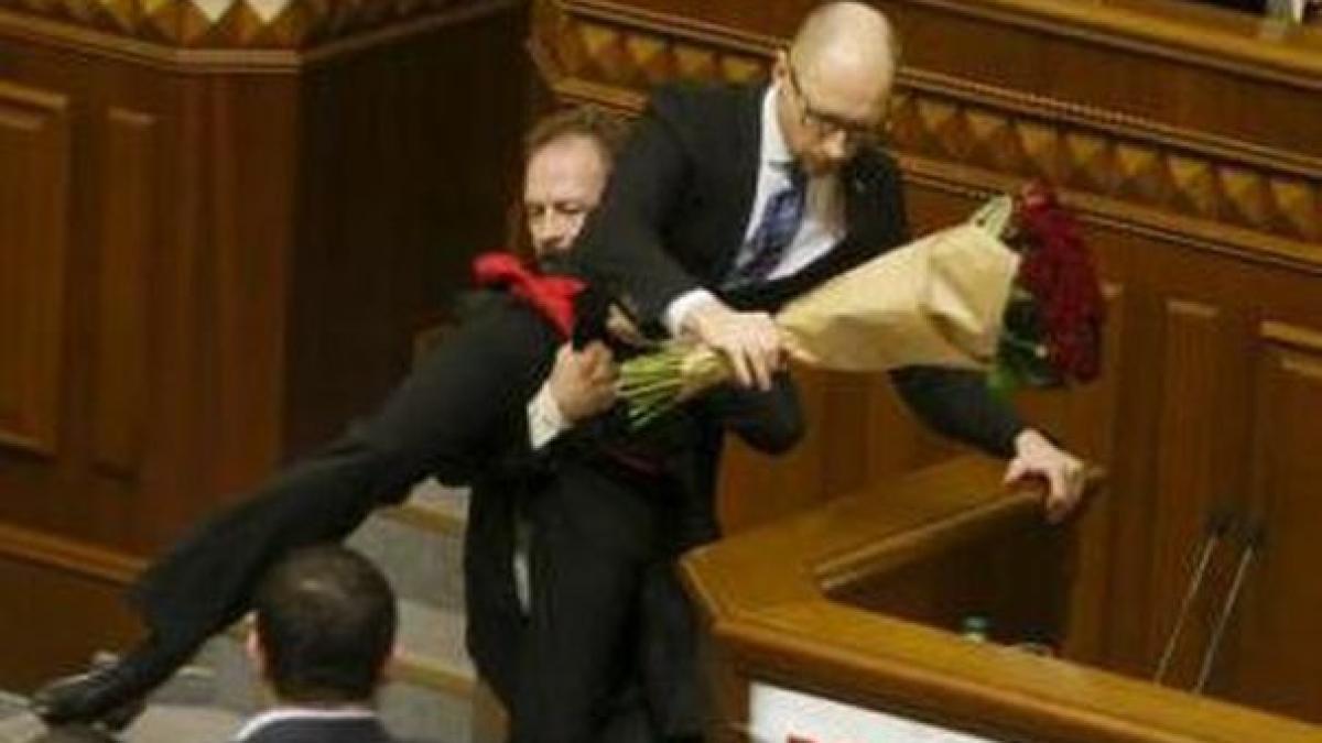 parlamentarii_din_ucraina_s_au_luat_la_bataie_1_465x390_67961100