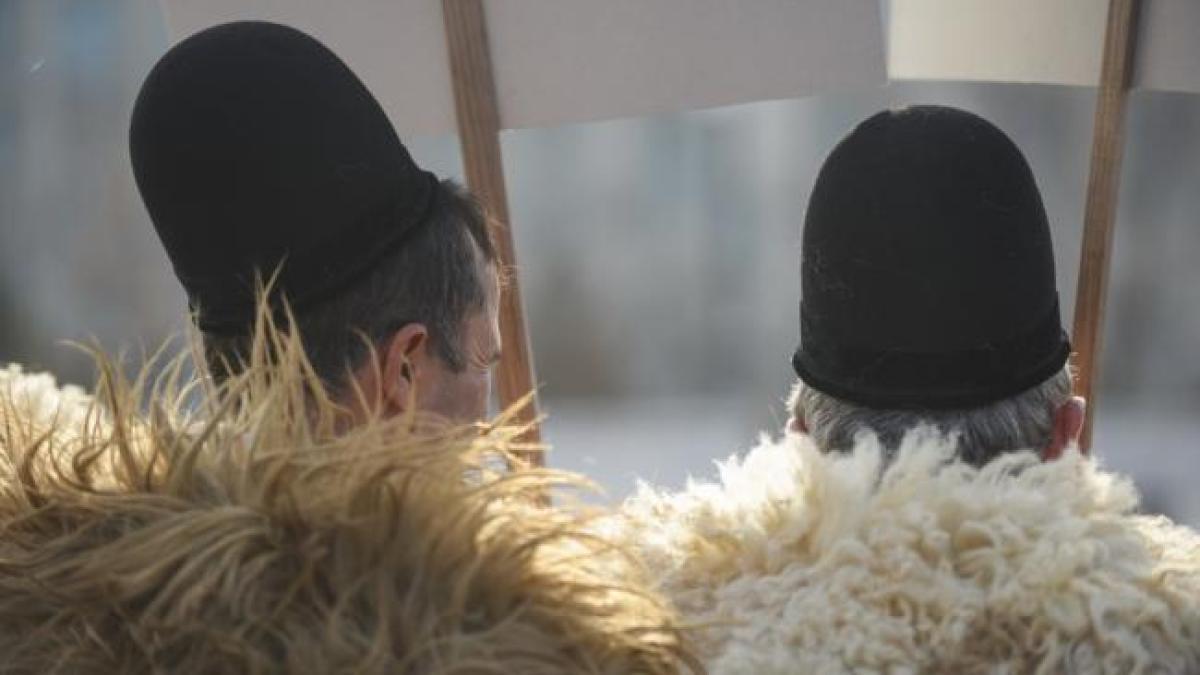 oierii_au_incheiat_protestul_dupa_semnarea_protocolului_privind_modificarea_articolelor_controversate_din_legea_vanatorii_18523526_87032600