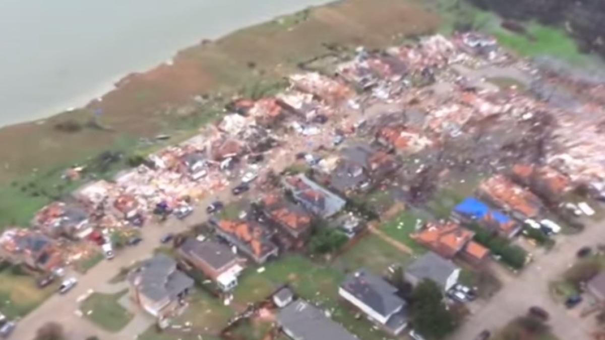 bilan tragic dupa tornadele din sua cel pu in 28 de persoane au murit