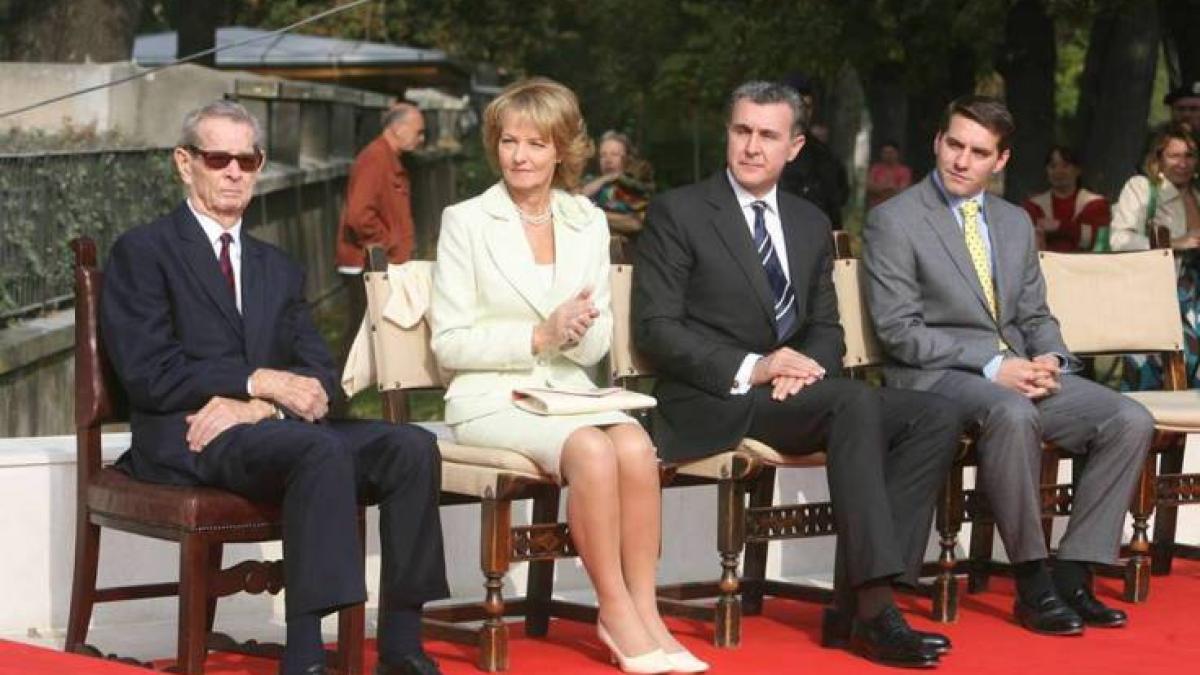 familia_regala_60535800