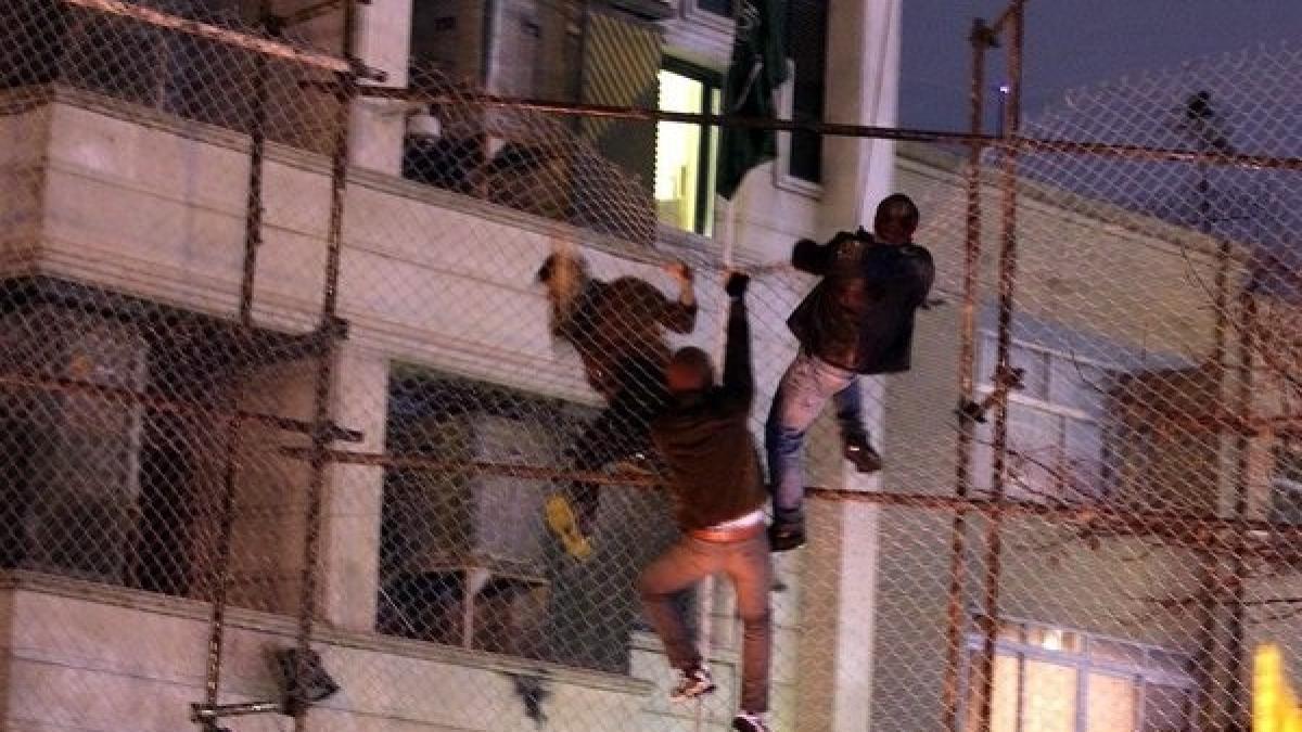 a4_54432800_56510000