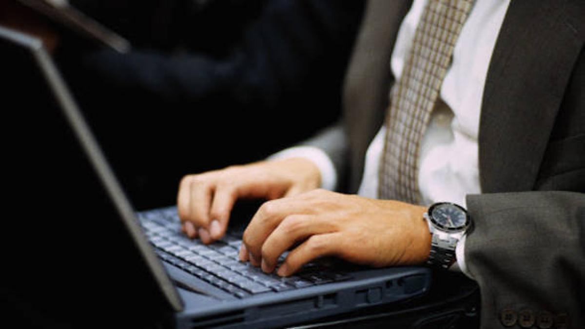 ins__peste_73__dintre_gospodariile_din_mediul_urban_au_acces_la_internet__in_2013_47526200