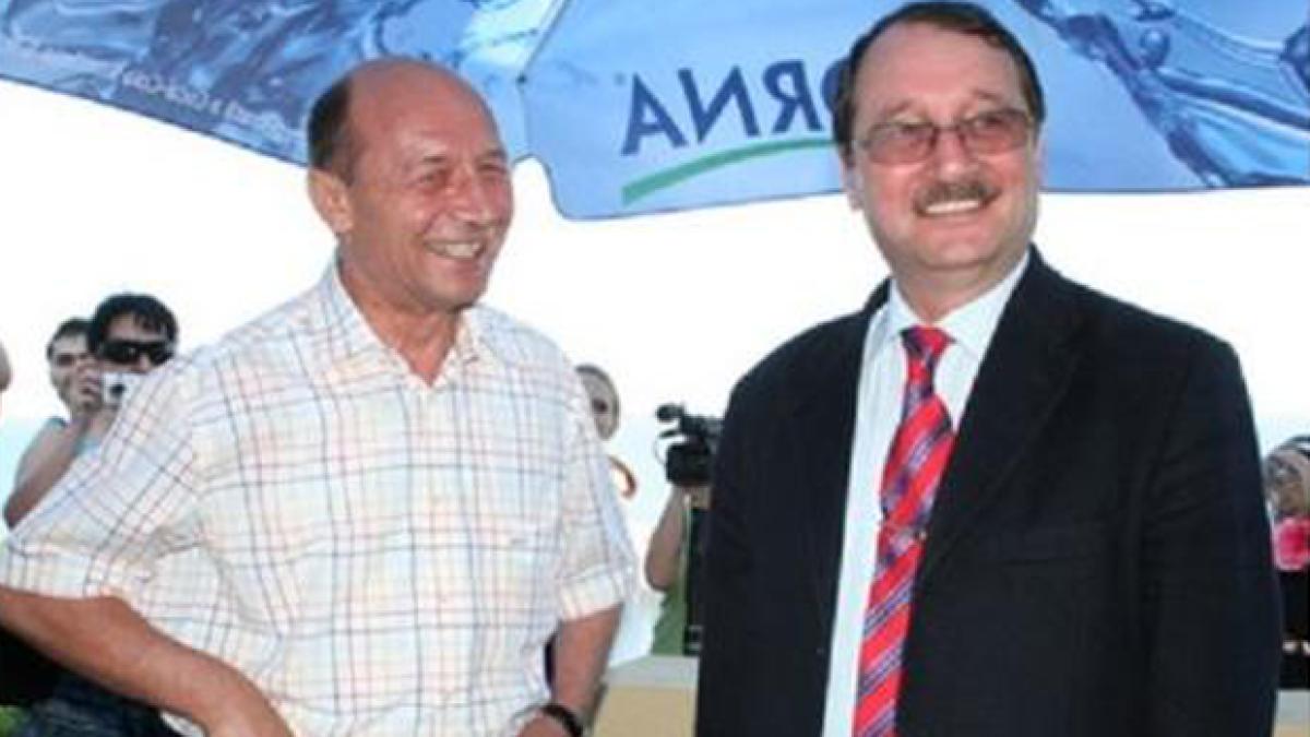 fratii_basescu_19531700